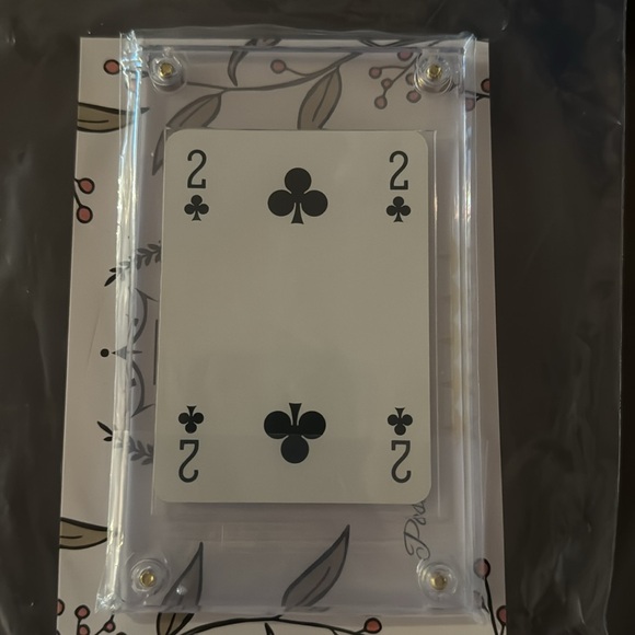 SALE ✨ Collectible Gucci playing card 2 of clovers - Picture 2 of 2